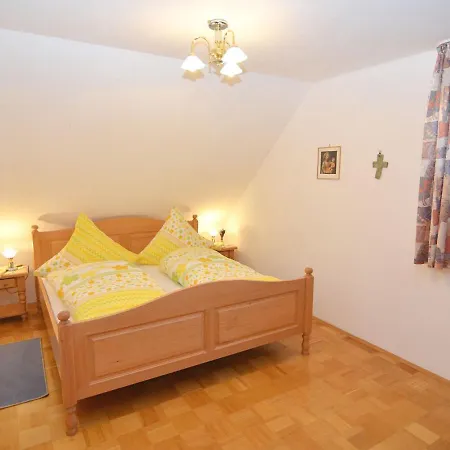 Cozy Group House With Its Own Garden And Wellness Area Holiday home Dietersdorf